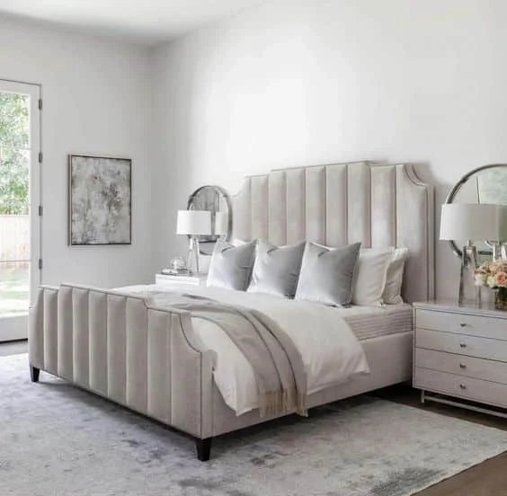 CAMA AMARA TAPIZADO LINEAL CON PIECERO